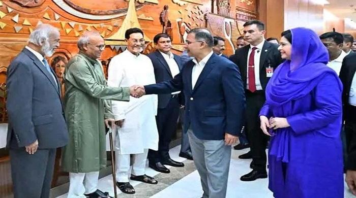 জাতিসংঘ সাধারণ পরিষদের অধিবেশনে যোগ দিতে নিউইয়র্ক রওনা হয়েছেন প্রধানমন্ত্রী