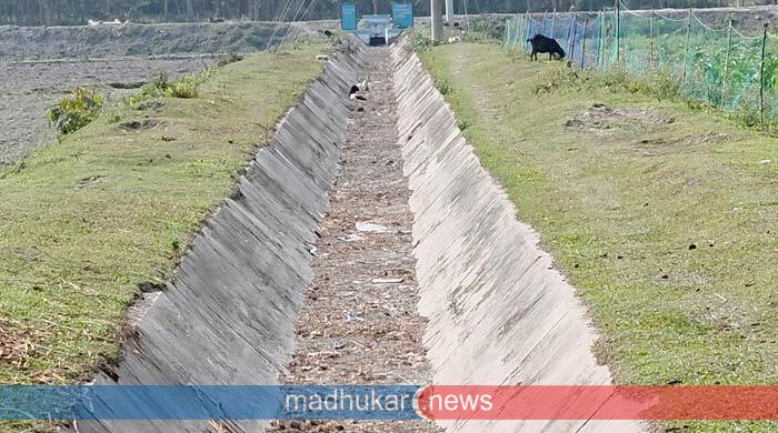 পানিশূন্য তিস্তা ব্যারাজ, কাজে আসছে না হাজার কোটির সেচ প্রকল্প