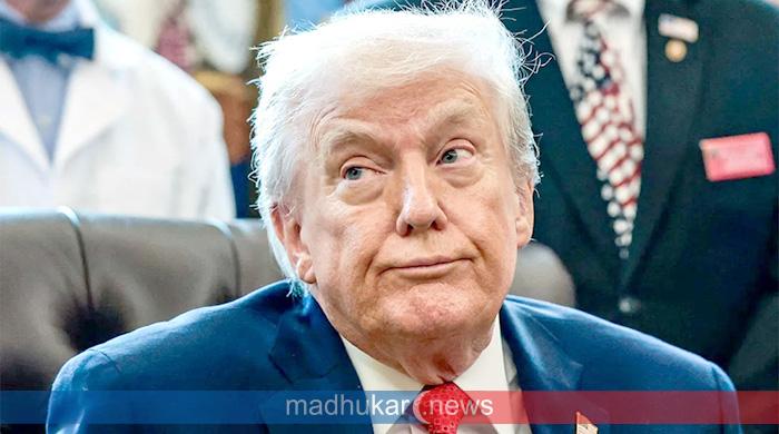 চরম অস্থিরতার মধ্যে ‘প্যানিক মোডে’ রয়েছেন ট্রাম্প : সিনেটর মারফি