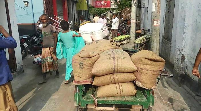 সাঘাটায় ভিজিএফের ৫৫০ কেজি চাল উদ্ধার সাঘাটায় ভিজিএফের ৫৫০ কেজি চাল উদ্ধার