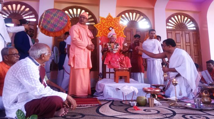 দিনাজপুরে কুমারী পূজায় দেশ ও জাতির মঙ্গল কামনা দিনাজপুরে কুমারী পূজায় দেশ ও জাতির মঙ্গল কামনা