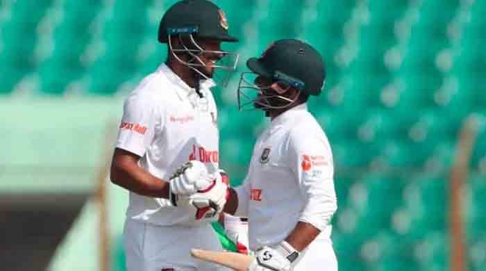 শান্ত-জাকিরকে হারিয়ে চাপে বাংলাদেশ