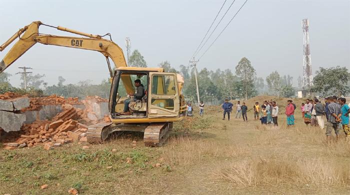কুড়িগ্রামে ভ্রাম্যমান আদালতে অবৈধ এসএফবি ইটভাটা গুঁড়িয়ে দিলো পরিবেশ অধিদপ্তর 