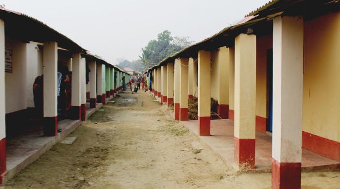 সাঘাটায় আশ্রয়ণ প্রকল্পের ঘর আছে মালিক নেই