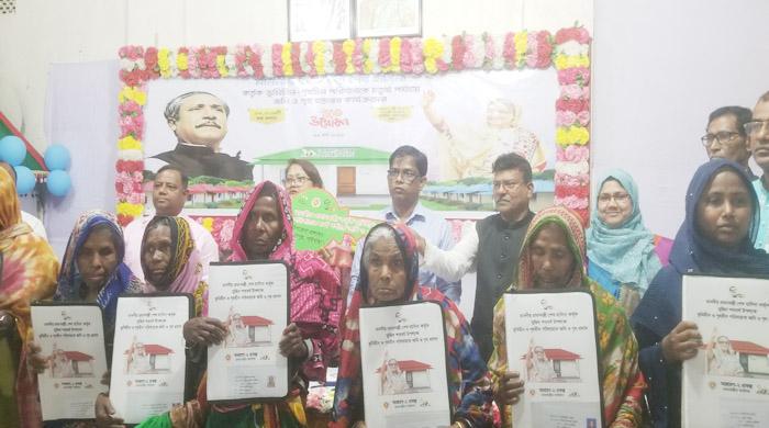 সাদুল্লাপুর উপজেলাকে গৃহহীন ও ভূমিহীন মুক্ত ঘোষনা