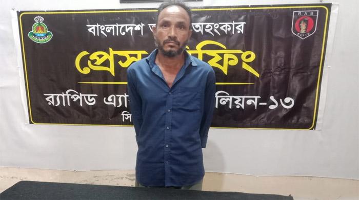 সাদুল্লাপুরের হত্যা মামলার যাবজ্জীবন সাজাপ্রাপ্ত পলাতক আসামী গ্রেফতার