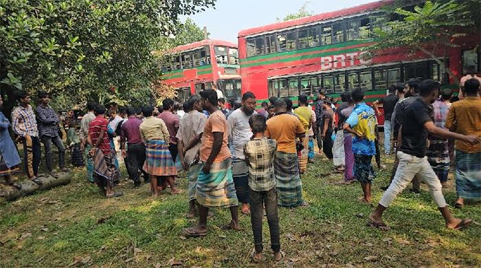 গাজীপুরে পিকনিকের বাসে বিদ্যুৎস্পৃষ্ট হয়ে ৩ শিক্ষার্থী নিহত গাজীপুরে পিকনিকের বাসে বিদ্যুৎস্পৃষ্ট হয়ে ৩ শিক্ষার্থী নিহত