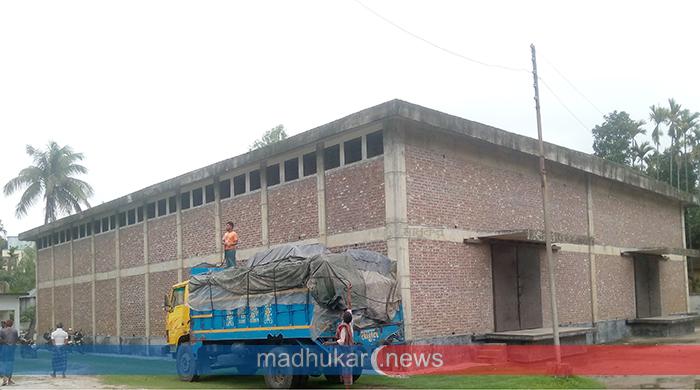 সুন্দরগঞ্জে হাসকিং চাতাল বন্ধ, ভরসা অটো রাইস মিল 