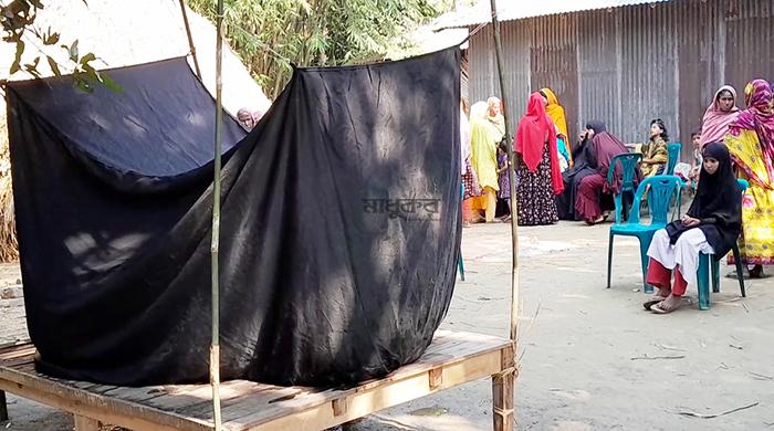 গোবিন্দগঞ্জে বালুমাটি চাপা পড়ে ট্রাক্টর হেলপার নিহত