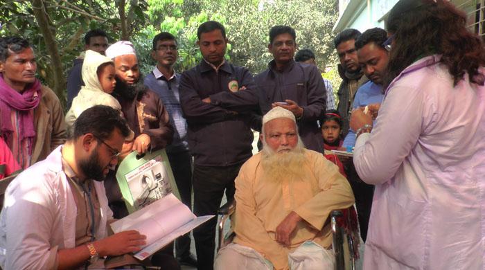 কুড়িগ্রামে উদ্দীপনের উদ্যোগে প্রবীণ ও প্রতিবন্ধীদের স্বাস্থ্যসেবা