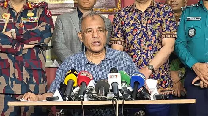 সন্ত্রাসীরা কোথাও যেন দাঁড়াতে না পারে সে ব্যবস্থা করব: স্বরাষ্ট্র উপদেষ্টা