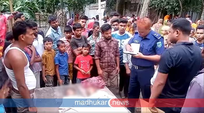 পলাশবাড়ীতে কলাগাছের ভেলায় চড়ে পানিতে ডুবে ২ শিশুর মৃত্যু