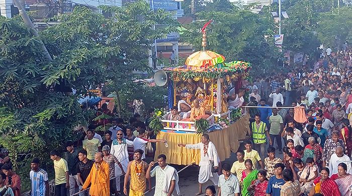 গাইবান্ধায় বর্ণাঢ্য আয়োজনে শেষ হলো জগন্নাথদেবের উল্টো রথযাত্রা