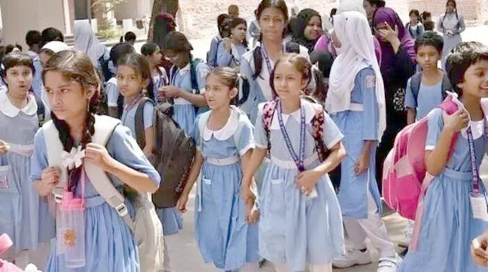 নভেম্বরের শুরুতে শিক্ষাপ্রতিষ্ঠানে একটানা তিন দিনের ছুটি নভেম্বরের শুরুতে শিক্ষাপ্রতিষ্ঠানে একটানা তিন দিনের ছুটি