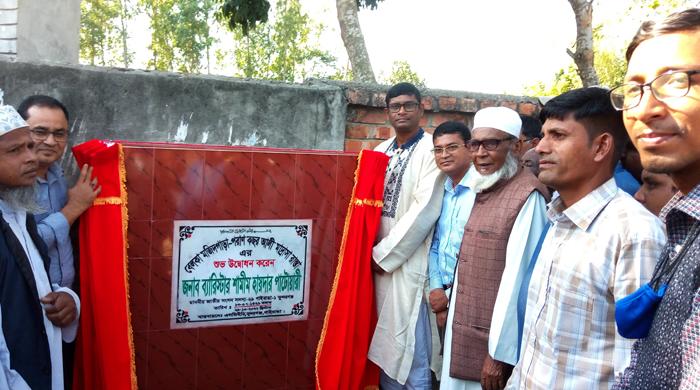 পাকা রাস্তার নির্মাণ কাজ উদ্বোধনে সাংসদ শামীম