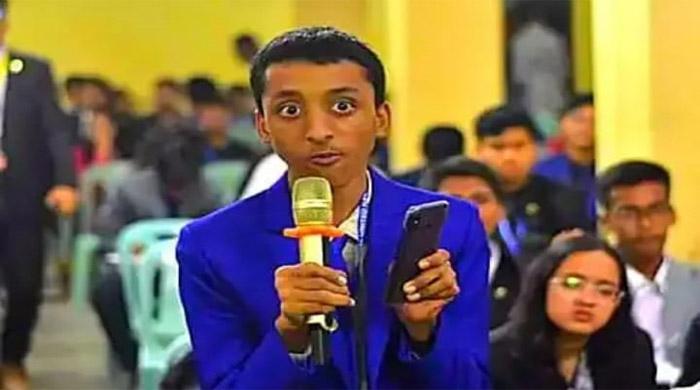 হোয়াইট হাউসে আন্তর্জাতিক বিতর্ক প্রতিযোগিতা সেরা বিতার্কিক বাংলাদেশী শিক্ষার্থী রাকিব