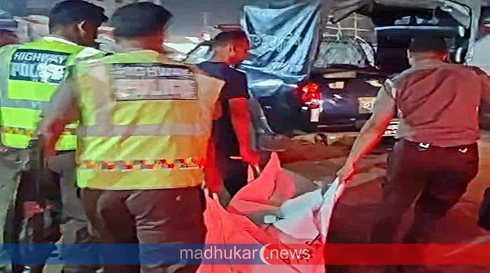 গোবিন্দগঞ্জের ট্রাক চাপায় অজ্ঞাতনামা যুবক নিহত