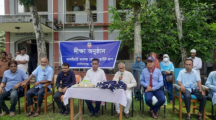 নাকাইহাট কলেজে রোভাদের দীক্ষা অনুষ্ঠান 