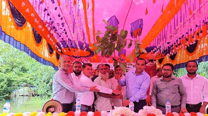 রাণীনগরে সমবায়ীদের বৃক্ষরোপণ কর্মসূচি