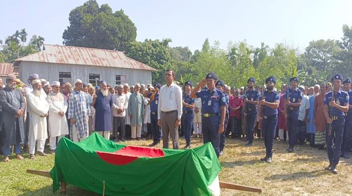 রাষ্ট্রীয় মর্যাদায় বীরাঙ্গনা জোহরা বেগমের দাফন