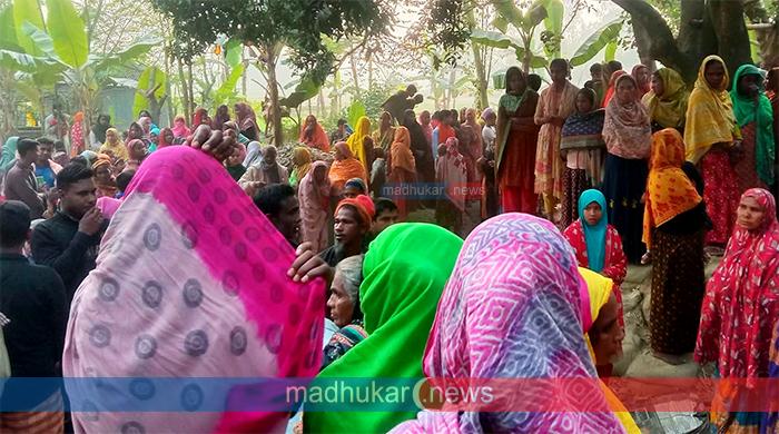 গোবিন্দগঞ্জে গৃহবধূর ঝুলন্ত মরদেহ উদ্ধার 