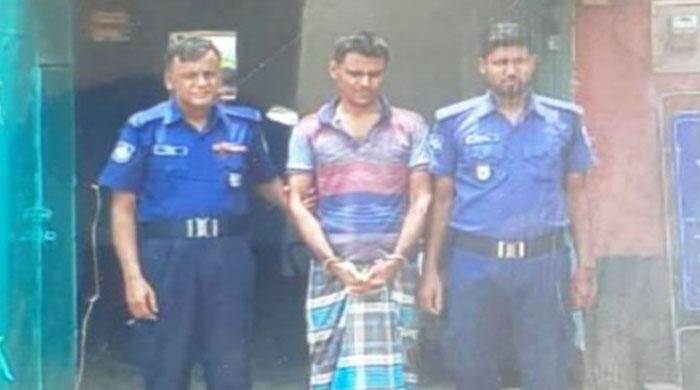 ধাপেরহাটে ১০ বছরের সাজা প্রাপ্ত পলাতক আসামীকে গ্রেফতার