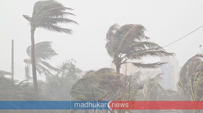 দেশের ৬ অঞ্চলে ঝড়-বৃষ্টির পূর্বাভাস: নদীবন্দরে ২ নম্বর সতর্কসংকেত