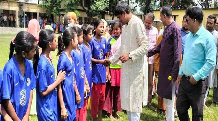 গোবিন্দগঞ্জে বঙ্গবন্ধু গোল্ডকাপ ও বঙ্গমাতা গোল্ড কাপ টুর্নামেন্টের উদ্বোধন