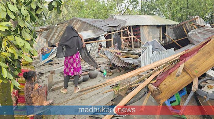কালবৈশাখী ঝড়ে লণ্ডভণ্ড কোচাশহর, ব্যাপক ক্ষয়ক্ষতি