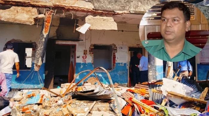 স্বাস্থ্যকেন্দ্র গুঁড়িয়ে দেওয়ার ঘটনায় ওসি প্রত্যাহার, গ্রেপ্তার ৯ স্বাস্থ্যকেন্দ্র গুঁড়িয়ে দেওয়ার ঘটনায় ওসি প্রত্যাহার, গ্রেপ্তার ৯