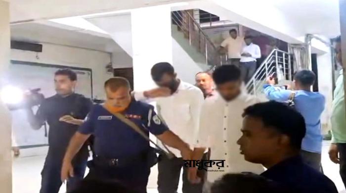 গাইবান্ধায় ডিসি অফিসের নিয়োগ পরীক্ষায় প্রক্সি, ২২ প্রার্থী আটক