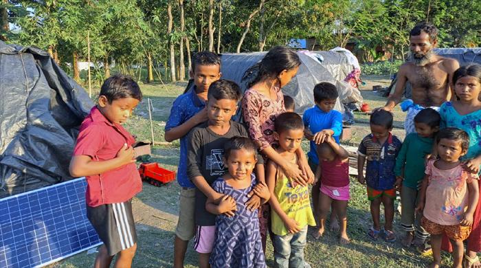 গাইবান্ধায় শিক্ষা বঞ্চিত বেদে শিশু