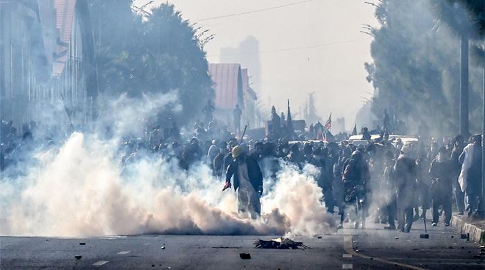 ইসলামাবাদে বিক্ষোভ সমাবেশ থেকে পিছু হটলো পিটিআই
