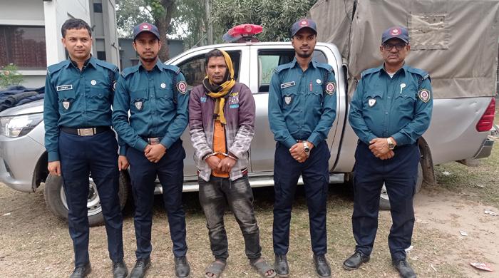 ফুলবাড়ীতে মাদক কারবারীকে দেড় বছরের বিনাশ্রম কারাদন্ডসহ অর্থদন্ড প্রদান