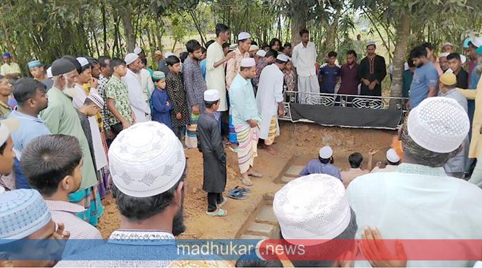 ট্রেনে কাটা পড়ে প্রাণ হারানো ৫ জনের দাফন সম্পন্ন