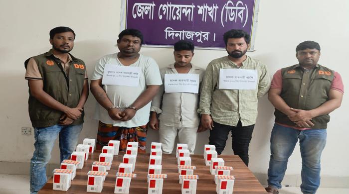 দিনাজপুরে মাদকদ্রব্যসহ তিন যুবক আটক