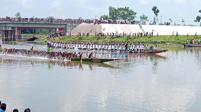 গাইবান্ধায় দুই দিনব্যাপী নৌকাবাইচ প্রতিযোগিতা শুরু