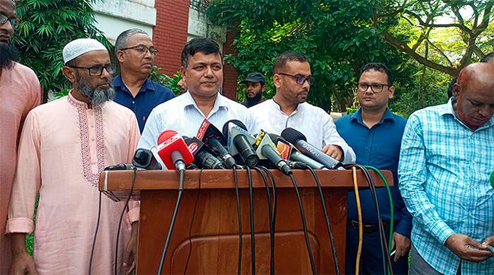 বেগম রোকেয়া বিশ্ববিদ্যালয়ে রাজনীতি নিষিদ্ধ, ২ শিক্ষকসহ বরখাস্ত ৯