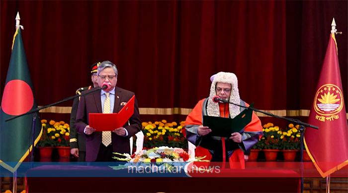 ২৬তম প্রধান বিচারপতি হিসেবে শপথ নিলেন জুবায়ের রহমান চৌধুরী 
