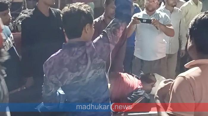 কুড়িগ্রামে ট্রাক ও মাইক্রোবাসের ভয়াবহ সংঘর্ষ: শিশুসহ নিহত ৩, আহত ১১