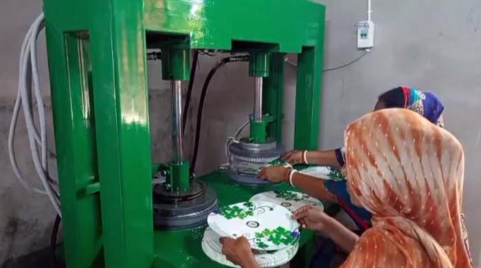 গাইবান্ধার মাটিতে সবুজ স্বপ্ন পেপার প্লেটে নতুন সম্ভাবনার ছাপ