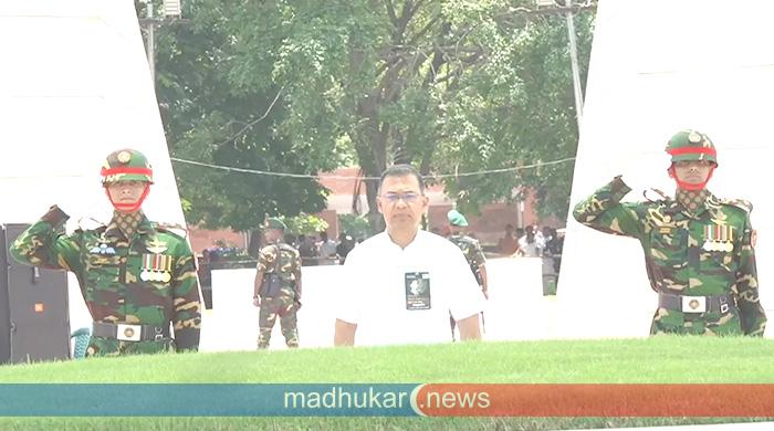 জিয়াউর রহমানের সমাধিতে শ্রদ্ধা জানালেন প্রধানমন্ত্রী