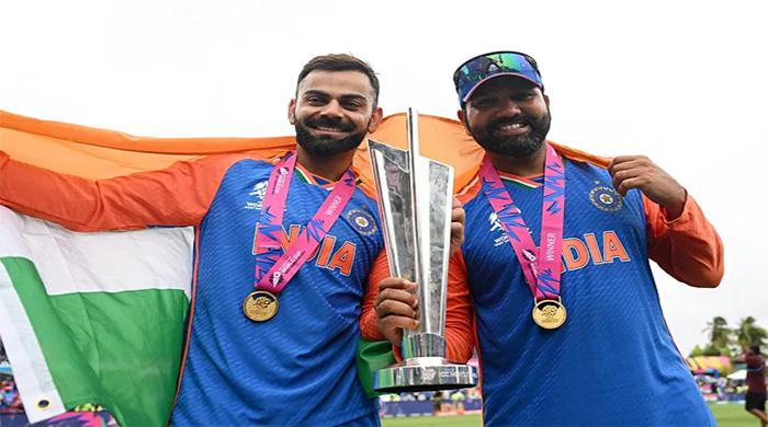 বিরাট কোহলির পর টি-টোয়েন্টি ছাড়ার ঘোষণা রোহিত শর্মারও বিরাট কোহলির পর টি-টোয়েন্টি ছাড়ার ঘোষণা রোহিত শর্মারও