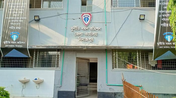 ত্রানের চাল চুরির অভিযোগে ইউপি সদস্যের বিরুদ্ধে দুদকের মামলা