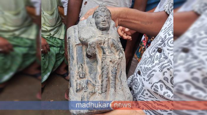 গোবিন্দগঞ্জে কষ্টি পাথর সদৃশ মূর্তি উদ্ধার