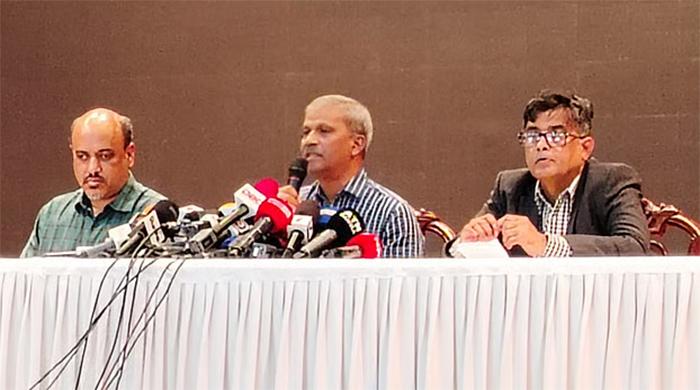 দ্রুতই গণভোটের সিদ্ধান্ত দেবেন প্রধান উপদেষ্টা: আসিফ নজরুল